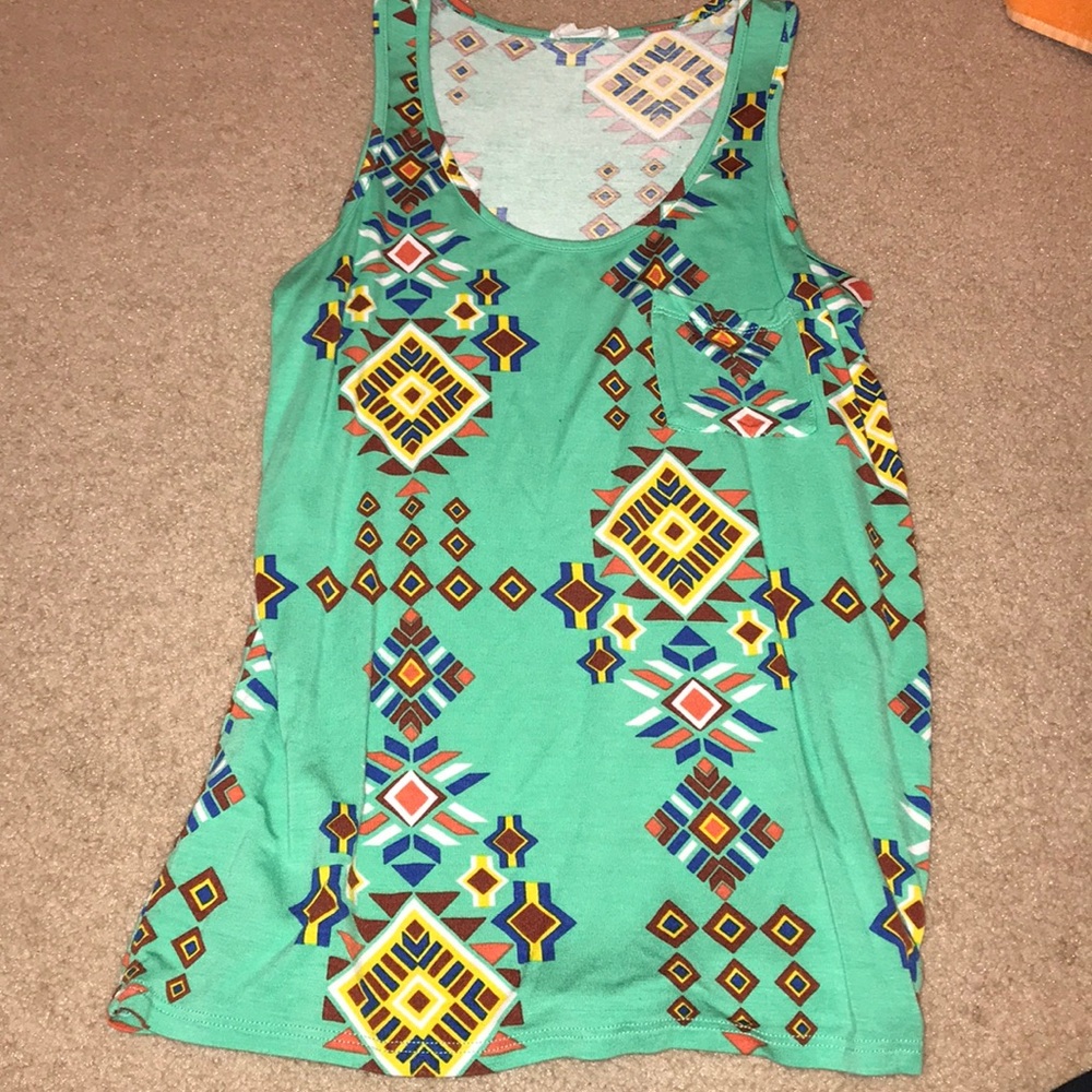 size medium boutique tank